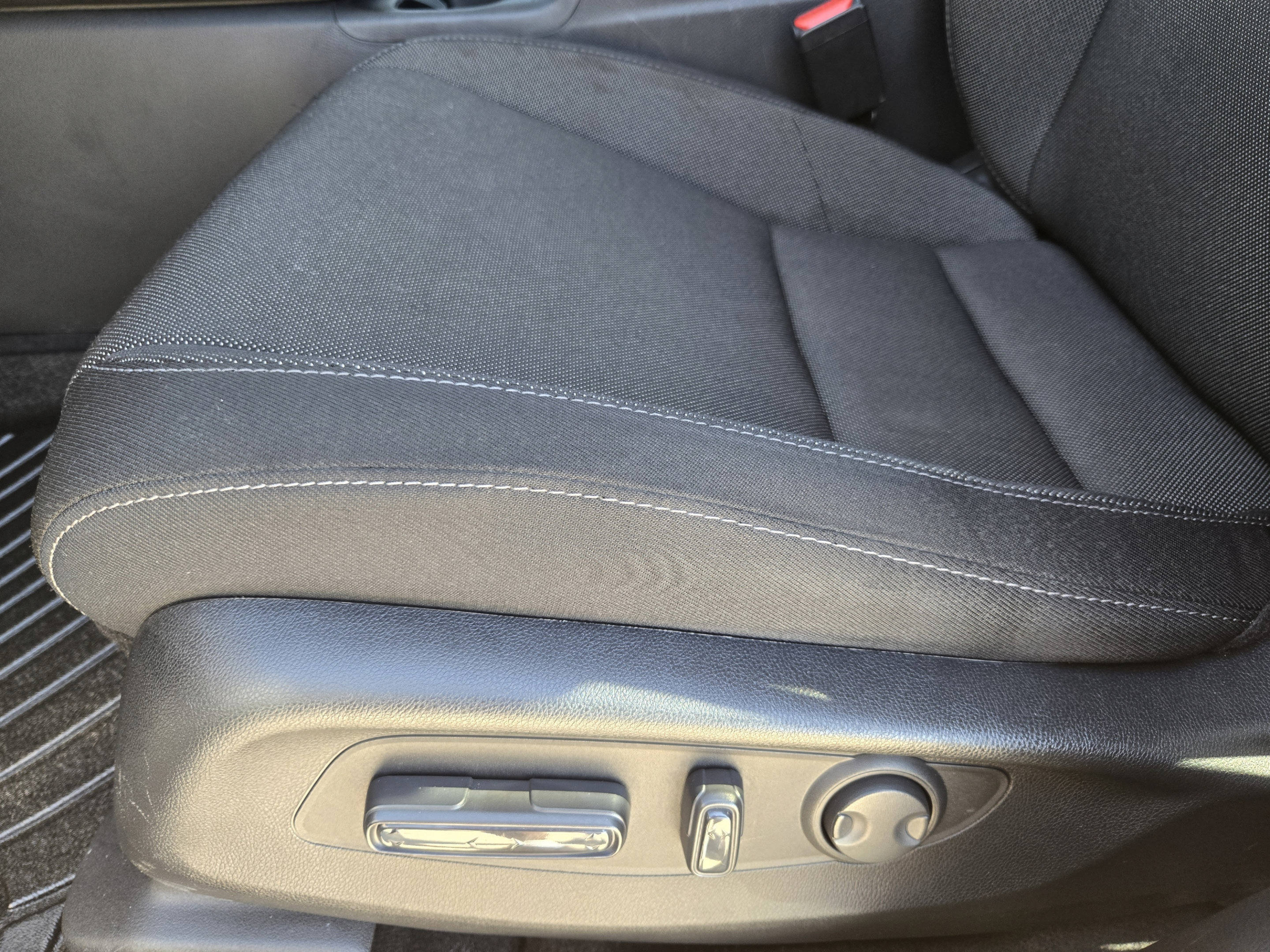 Used 2025 Honda CR-V EX image 21