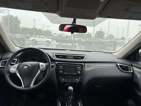 Used 2015 Nissan Rogue SV AWD/4WD image 12