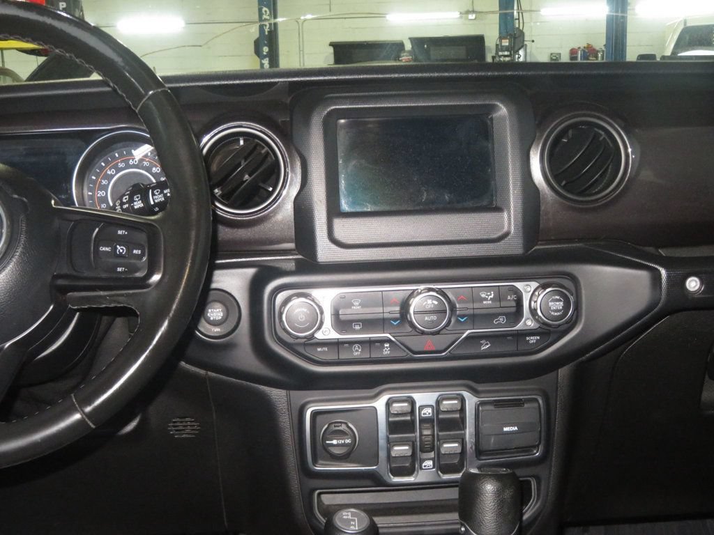 Used 2019 Jeep Wrangler Unlimited Sport AWD/4WD image 35