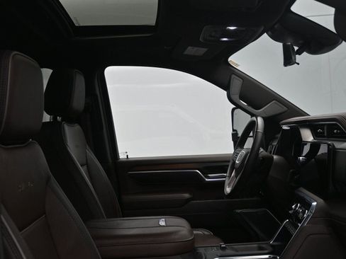 Used 2024 GMC Sierra 2500 Denali w/ Denali Reserve Package image 10