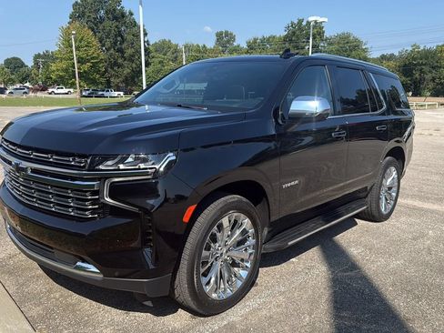 Used 2021 Chevrolet Tahoe Premier w/ Premium Package AWD/4WD image 1