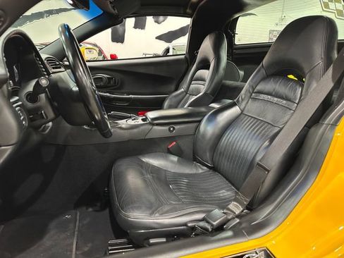 Used 2002 Chevrolet Corvette Coupe w/ Preferred Equipment Group2 RWD image 6