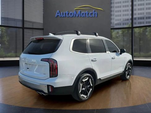 Used 2024 Kia Telluride EX image 9