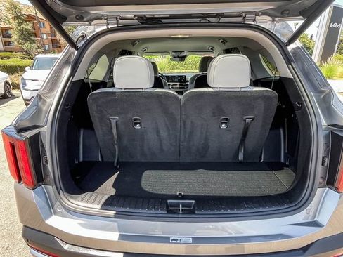 Certified 2025 Kia Sorento EX FWD image 27