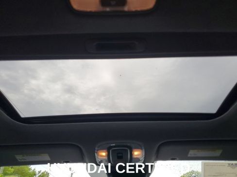 Certified 2025 Hyundai Elantra SEL FWD image 21
