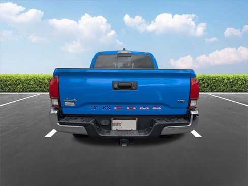 Certified 2020 Toyota Tacoma SR5 image 5