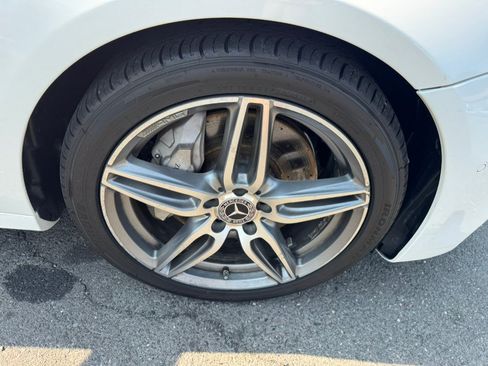Used 2018 Mercedes-Benz E 300 4MATIC image 10
