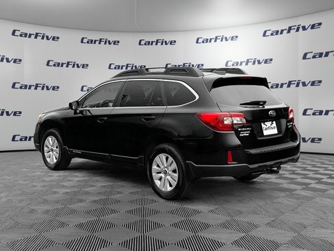 Used 2017 Subaru Outback 2.5i Premium AWD/4WD image 3