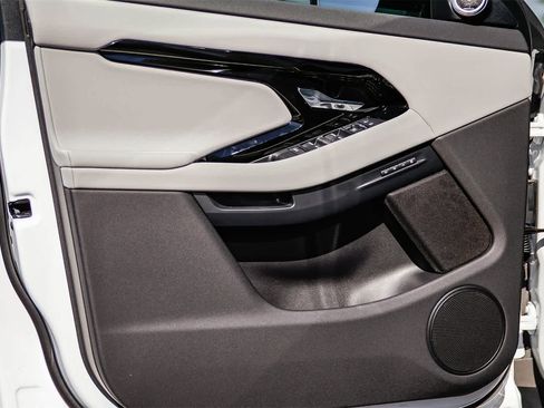 New 2026 Land Rover Range Rover Evoque S image 21