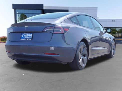 Used 2023 Tesla Model 3 Standard Range RWD image 3
