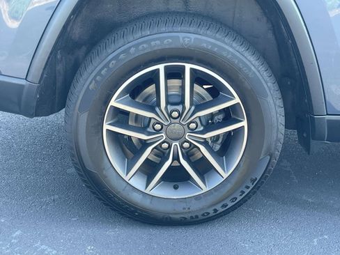 Used 2020 Jeep Grand Cherokee Limited AWD/4WD image 9