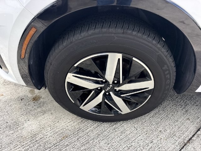 Used 2022 Kia Sorento EX w/ Panoramic Sunroof Package FWD image 10
