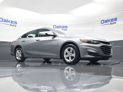 Used 2024 Chevrolet Malibu LT image 39