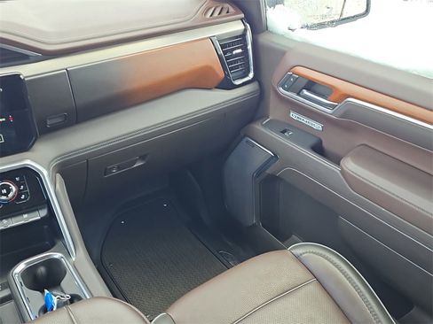 Used 2023 GMC Sierra 1500 Denali w/ Denali Reserve Package image 16