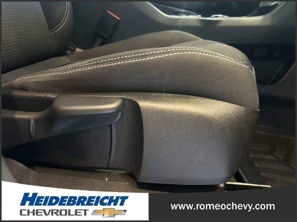 Used 2024 GMC Terrain SLE w/ Driver Convenience Package FWD image 36