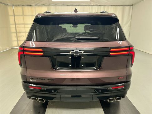 Used 2024 Chevrolet Traverse RS image 22
