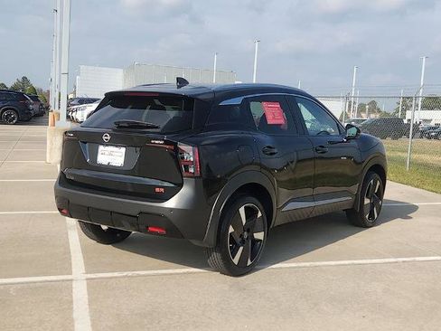 Certified 2025 Nissan Kicks SR image 5