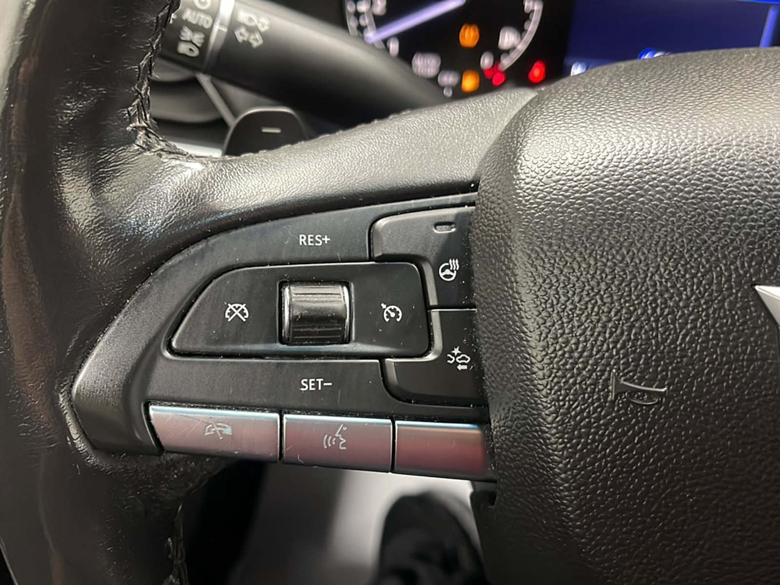 Used 2021 Cadillac CT4 Luxury w/ Cold Weather Package AWD/4WD image 6