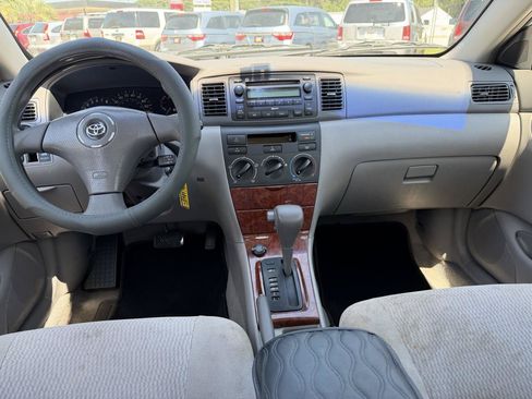 Used 2005 Toyota Corolla LE FWD image 15