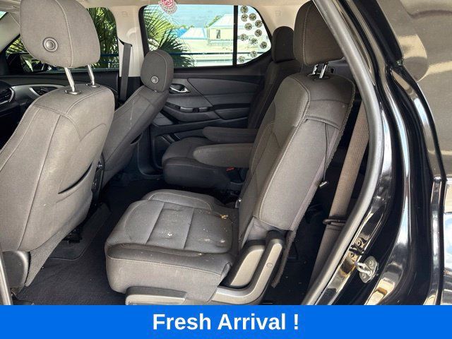 Used 2021 Chevrolet Traverse LT FWD image 3