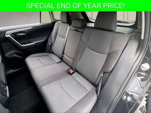 Used 2024 Toyota RAV4 XLE image 22