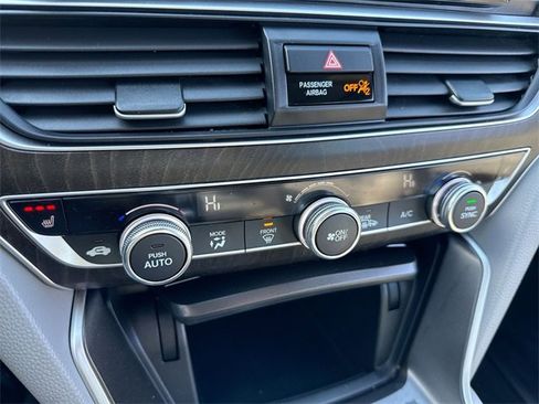 Used 2019 Honda Accord EX-L image 18