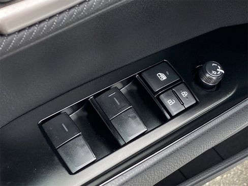 Certified 2025 Toyota Camry SE image 21