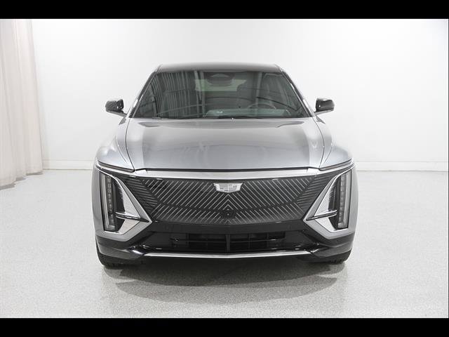 Certified 2024 Cadillac Lyriq Luxury AWD/4WD image 2