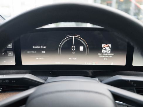 Used 2022 Lucid Air Grand Touring image 18