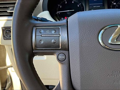 Used 2013 Lexus GX 460 image 23