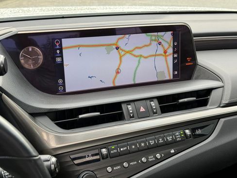 Used 2019 Lexus ES 350 w/ Premium Package FWD image 34