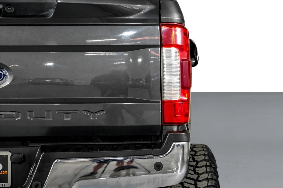 Used 2019 Ford F250 Lariat w/ Lariat Ultimate Package AWD/4WD image 42