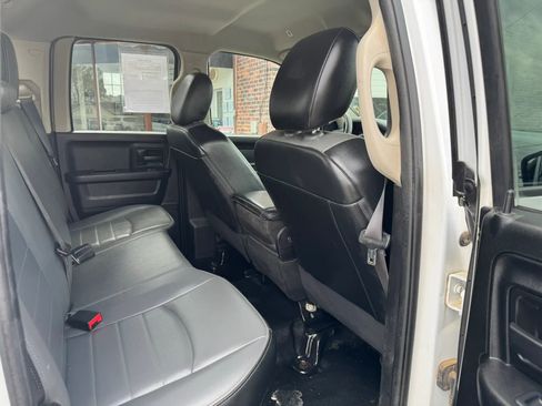 Used 2021 RAM 1500 Tradesman w/ Chrome Appearance Group image 38