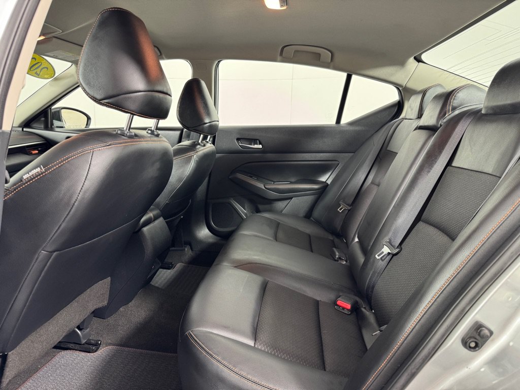 Used 2022 Nissan Altima 2.5 SR FWD image 17