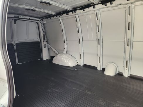 New 2025 Chevrolet Express 3500 Extended w/ Driver Convenience Package image 21