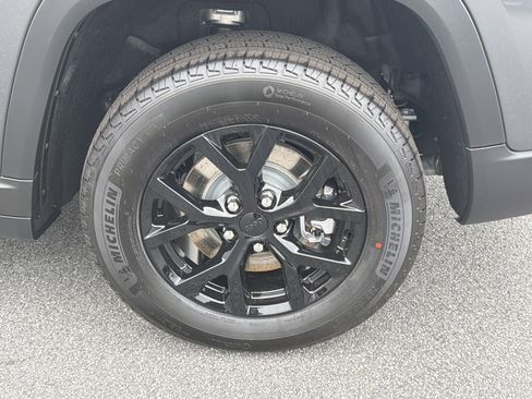 New 2026 Jeep Grand Cherokee L 2WD image 23
