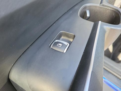 Used 2021 Kia Sorento S image 36