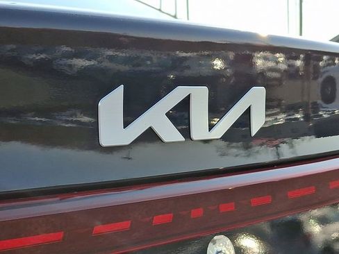 Certified 2023 Kia Forte LXS w/ LXS Technology Package image 29