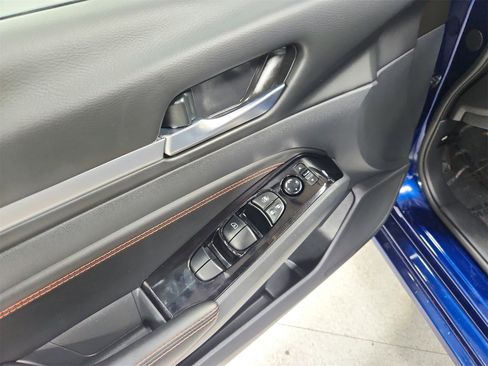 Used 2023 Nissan Altima 2.5 SR image 34