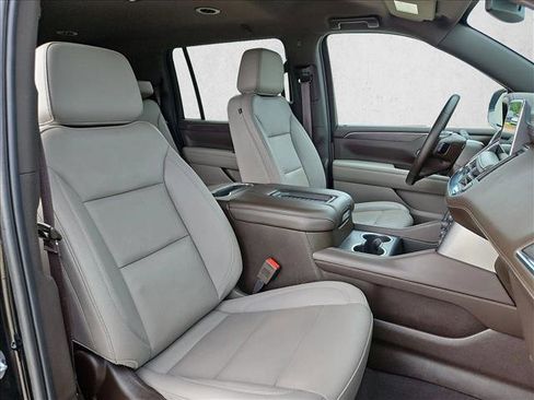 Used 2024 Chevrolet Suburban LT AWD/4WD image 22