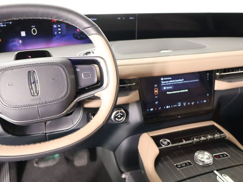 New 2026 Lincoln Navigator Black Label AWD/4WD image 5