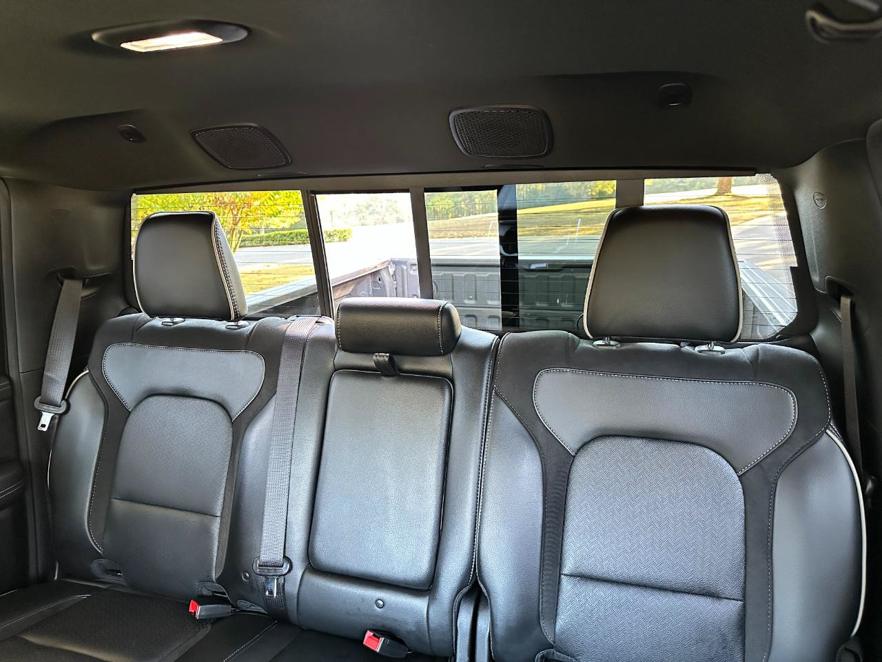 Used 2022 RAM 1500 Laramie w/ Sport Appearance Package AWD/4WD image 16