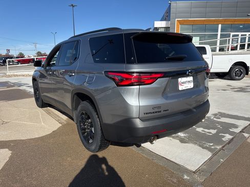 Used 2023 Chevrolet Traverse LT w/ Midnight/Sport Edition image 3