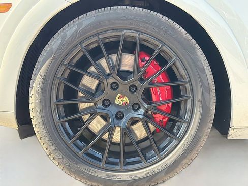 Used 2023 Porsche Cayenne GTS image 42