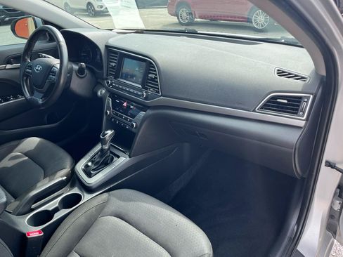 Used 2017 Hyundai Elantra Value Edition FWD image 17