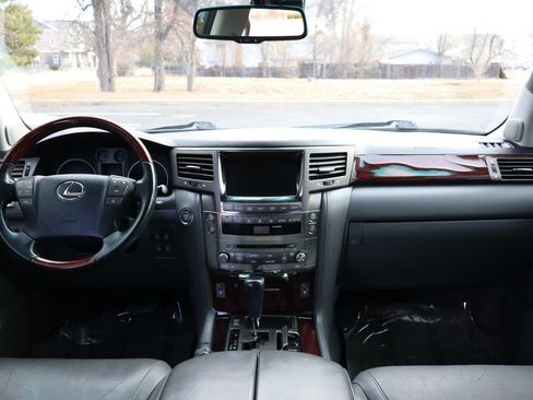 Used 2010 Lexus LX 570 4WD image 17