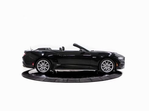 Used 2024 Ford Mustang GT Premium image 8