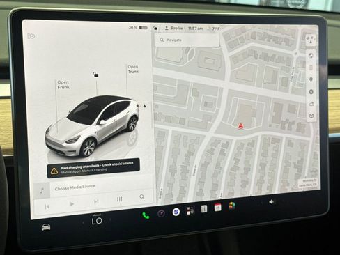 Used 2023 Tesla Model Y Long Range AWD/4WD image 18