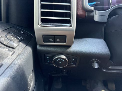 Used 2020 Ford F250 Platinum w/ FX4 Off-Road Package AWD/4WD image 25