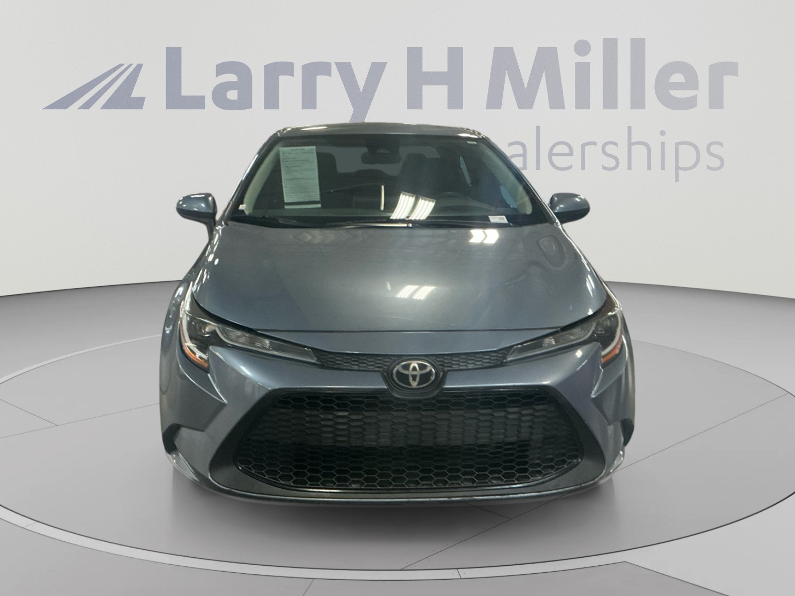 Used 2020 Toyota Corolla LE w/ Carpet Mat Package (TMS) FWD image 8